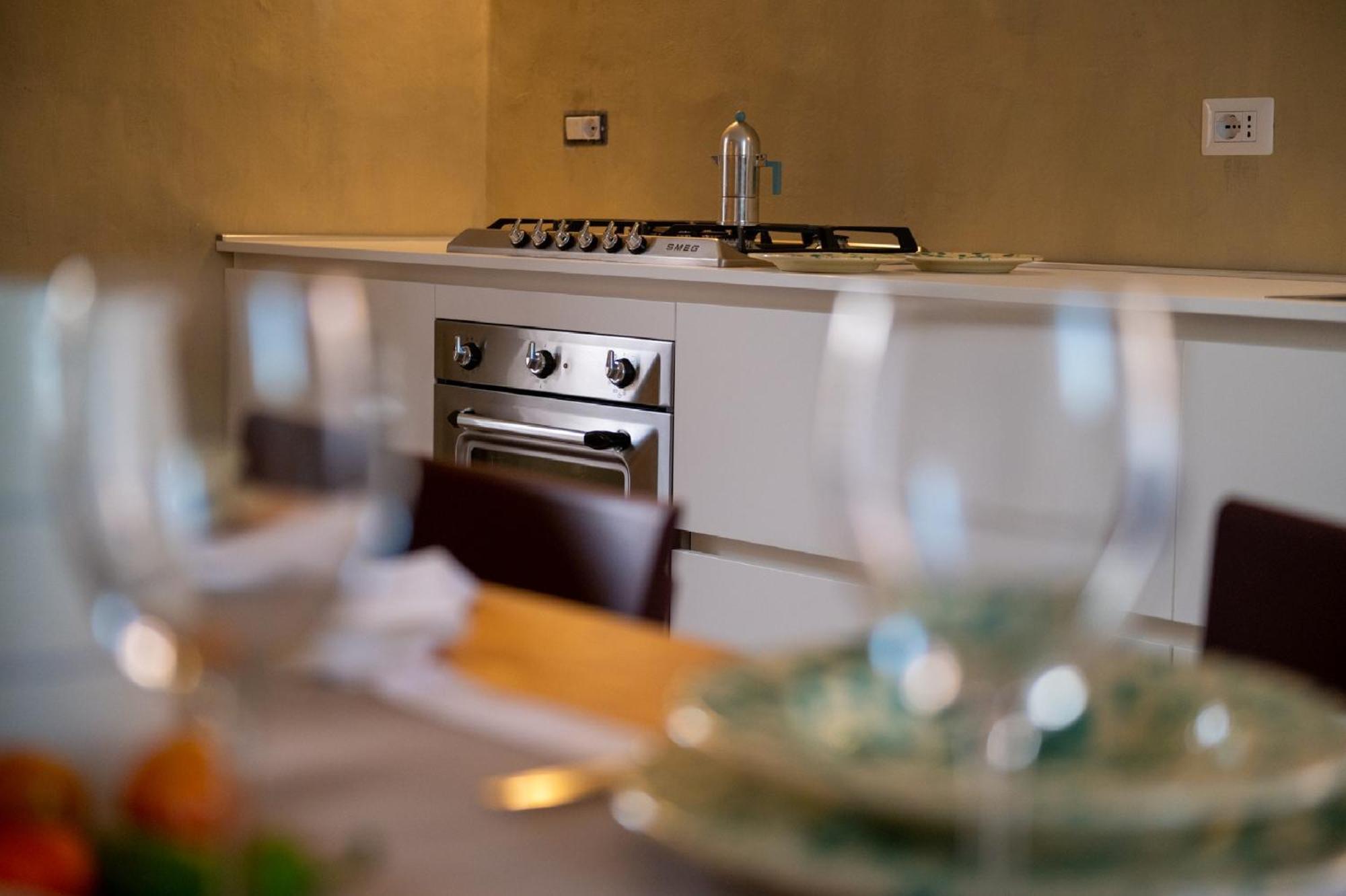 Palazzo Pati Hotel Tiggiano Екстериор снимка