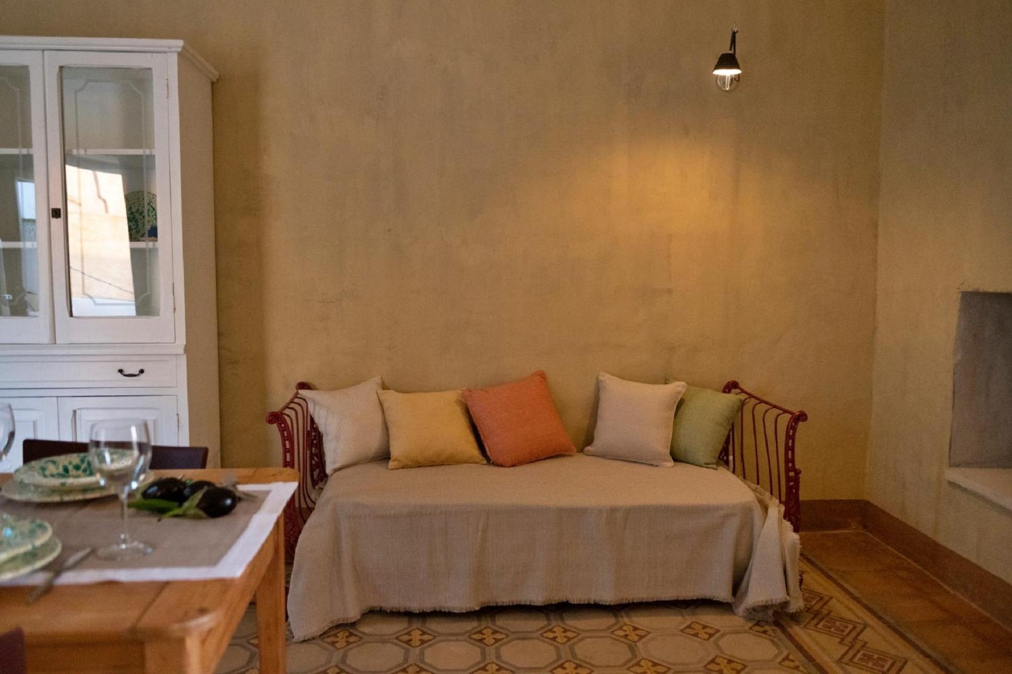 Palazzo Pati Hotel Tiggiano Екстериор снимка
