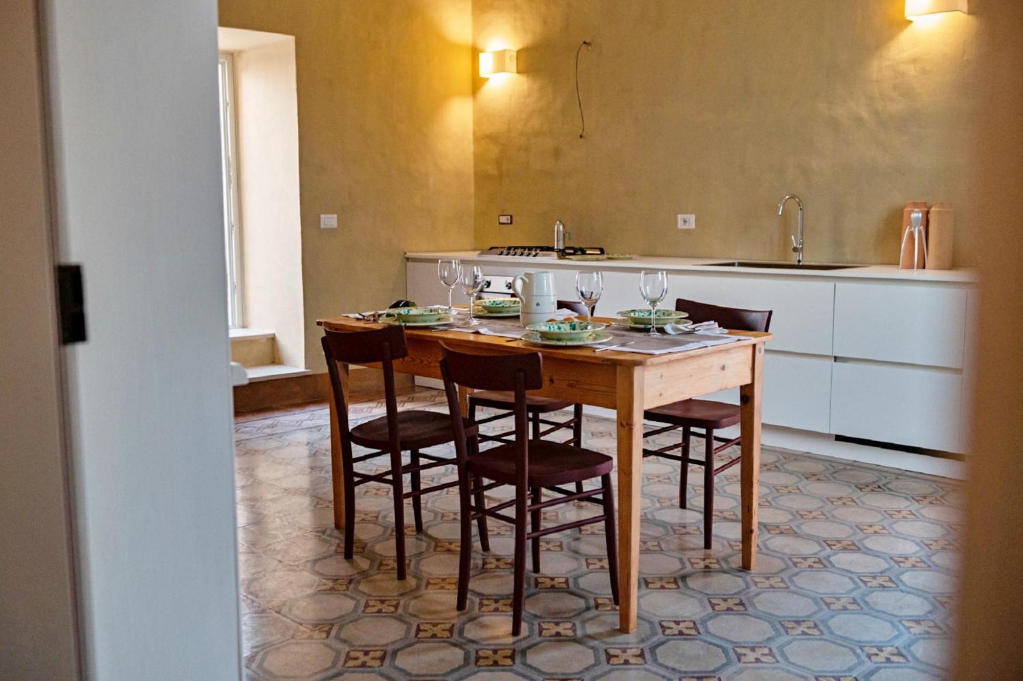 Palazzo Pati Hotel Tiggiano Екстериор снимка