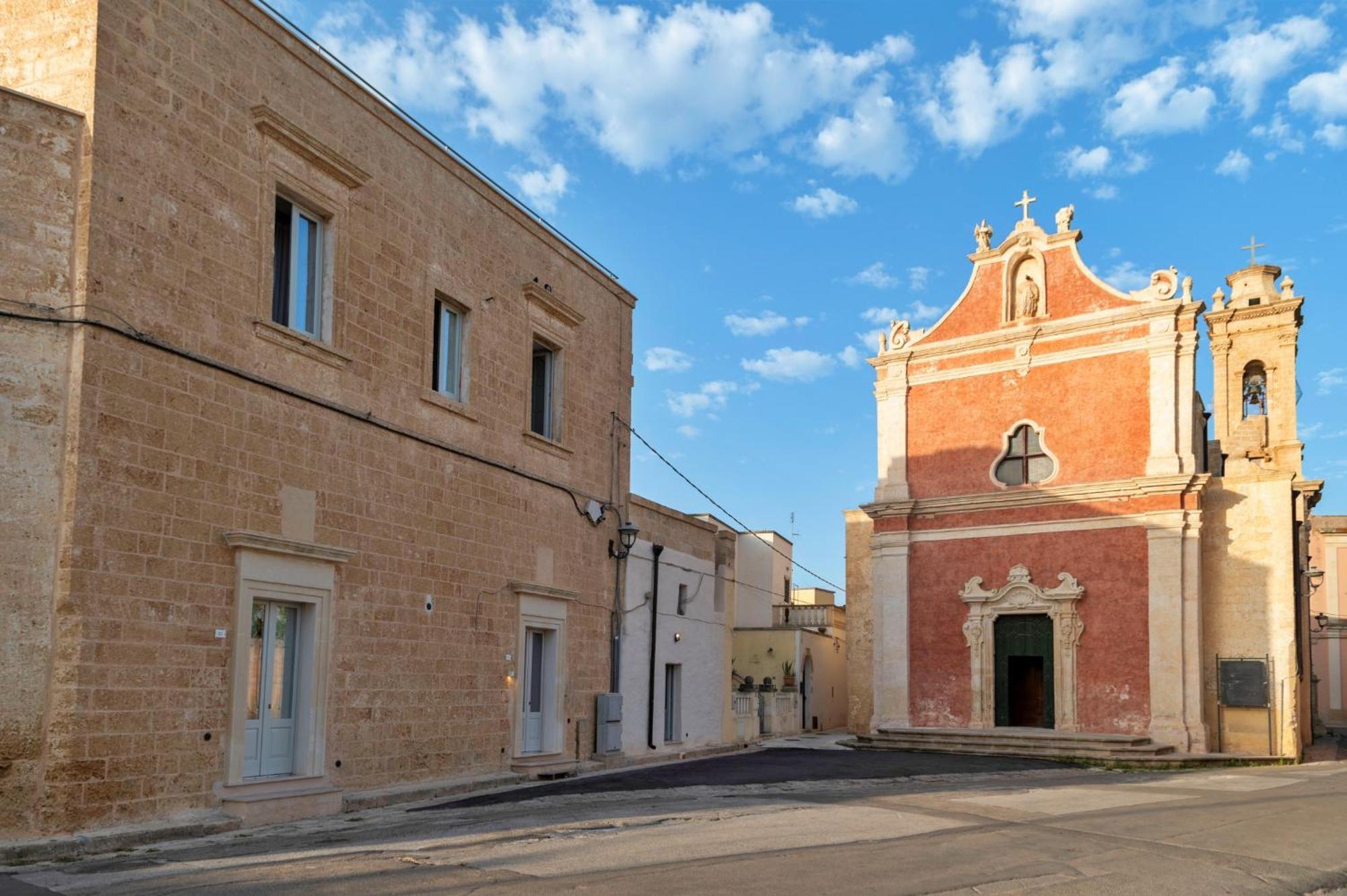 Palazzo Pati Hotel Tiggiano Екстериор снимка