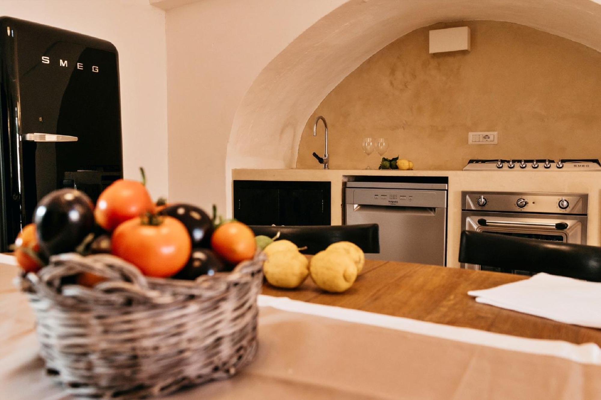 Palazzo Pati Hotel Tiggiano Екстериор снимка