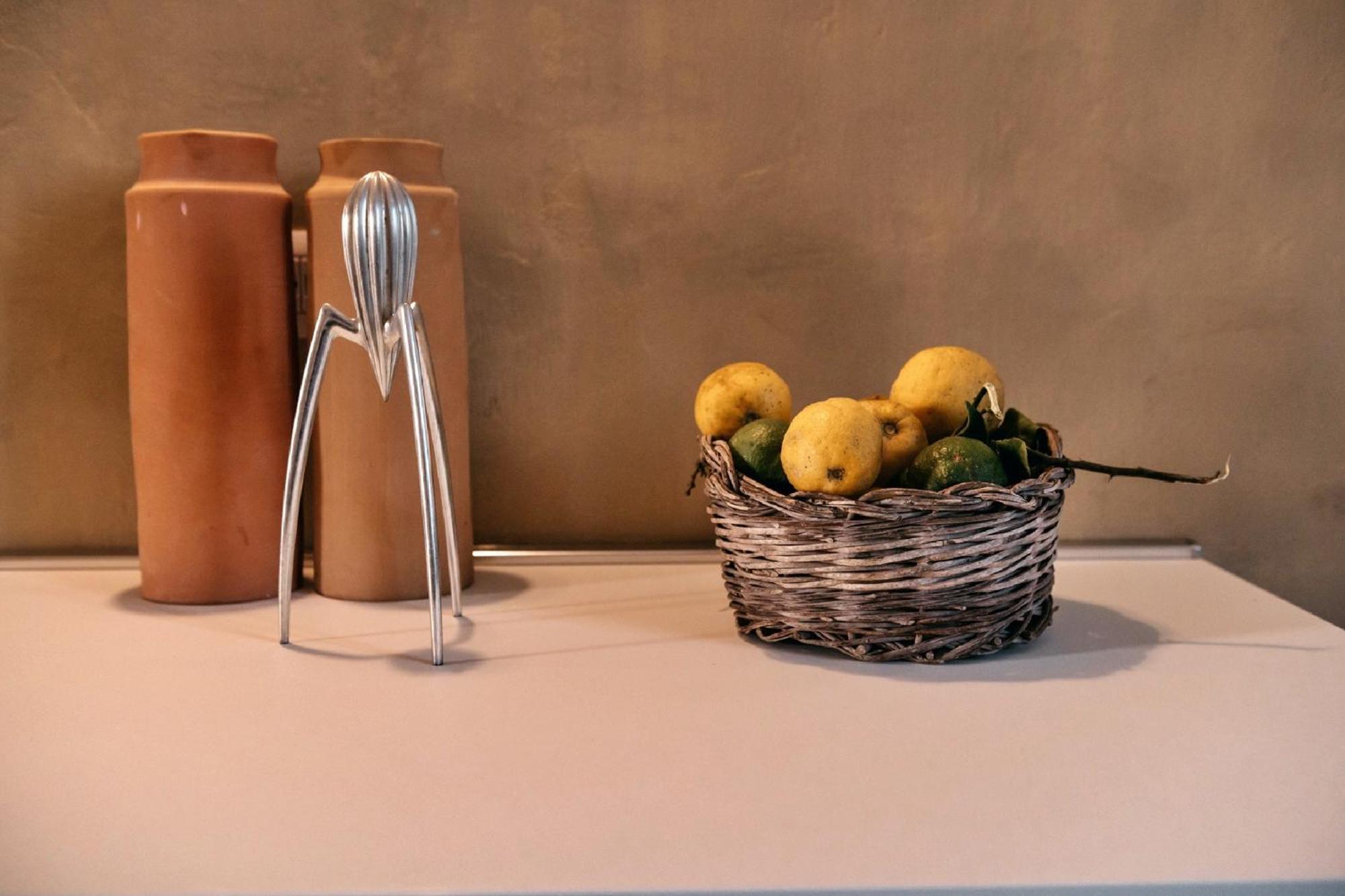 Palazzo Pati Hotel Tiggiano Екстериор снимка