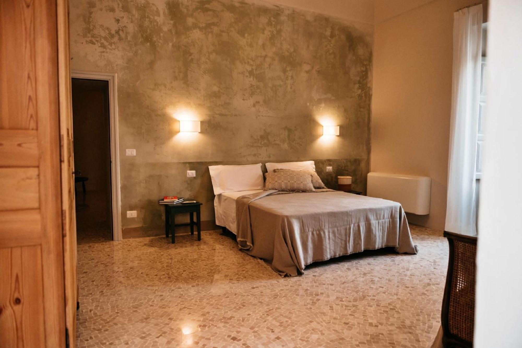 Palazzo Pati Hotel Tiggiano Екстериор снимка
