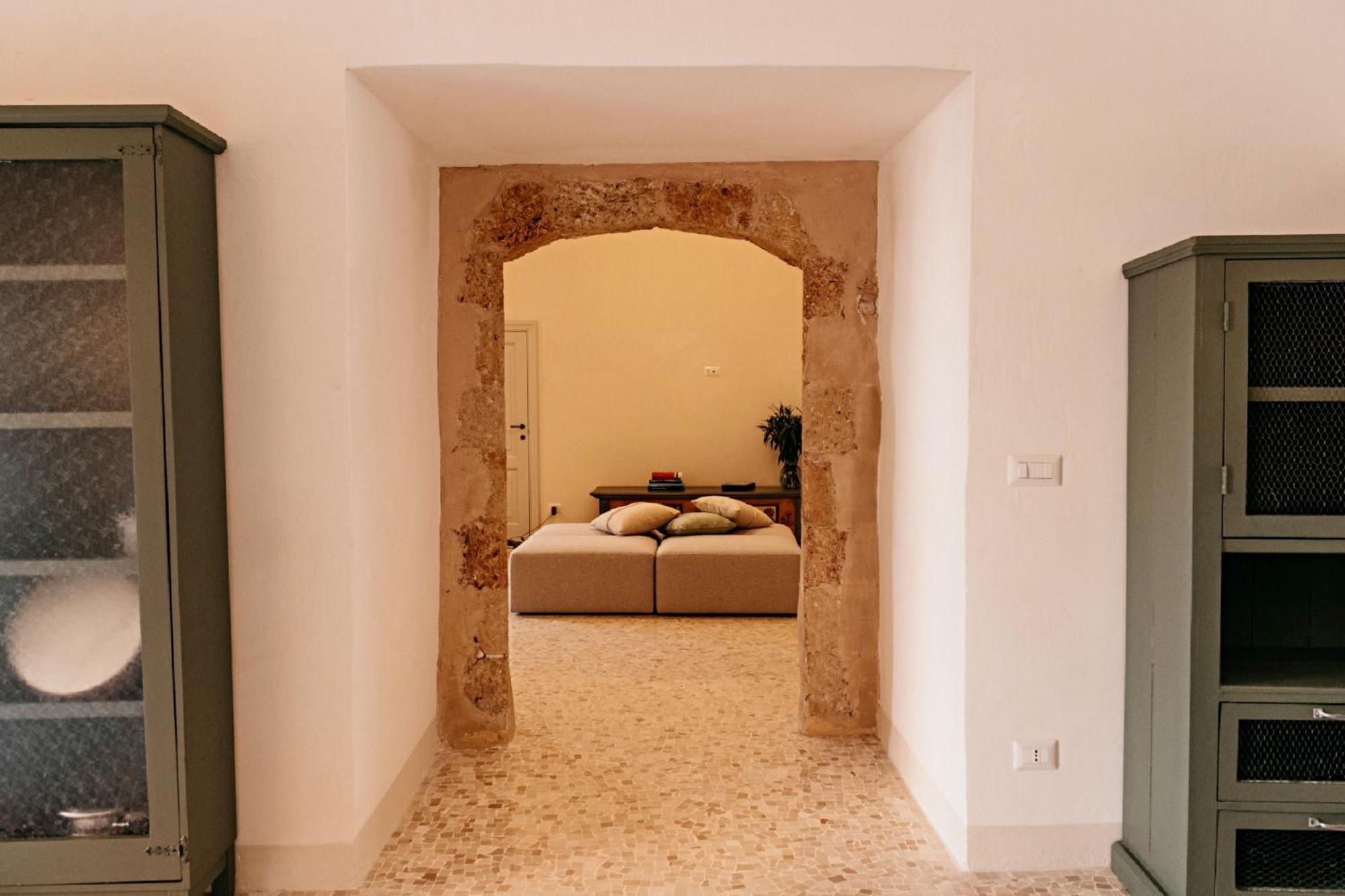 Palazzo Pati Hotel Tiggiano Екстериор снимка