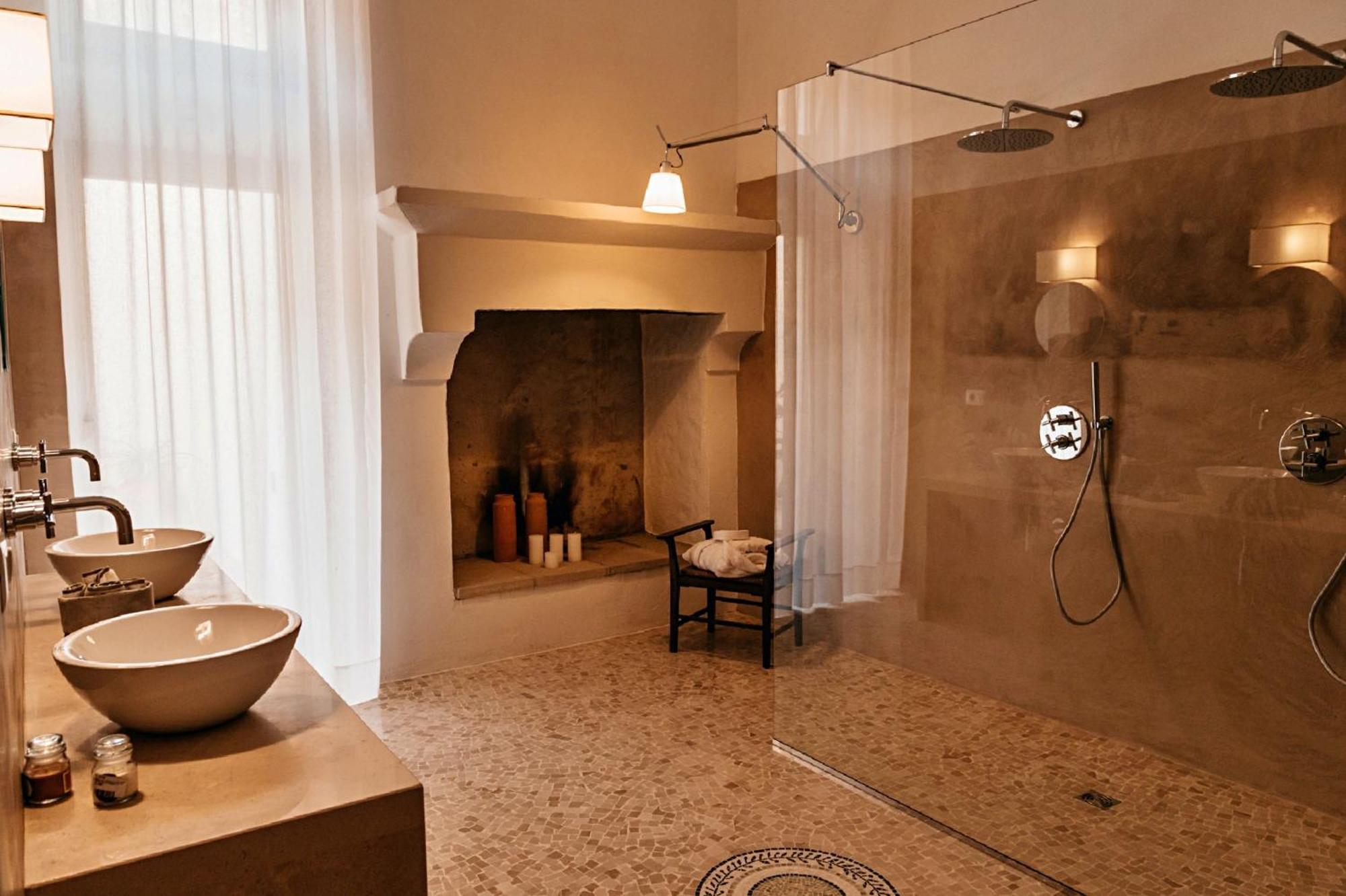 Palazzo Pati Hotel Tiggiano Екстериор снимка