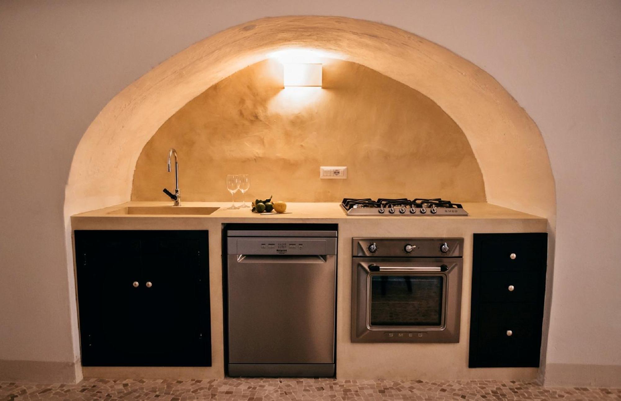 Palazzo Pati Hotel Tiggiano Екстериор снимка