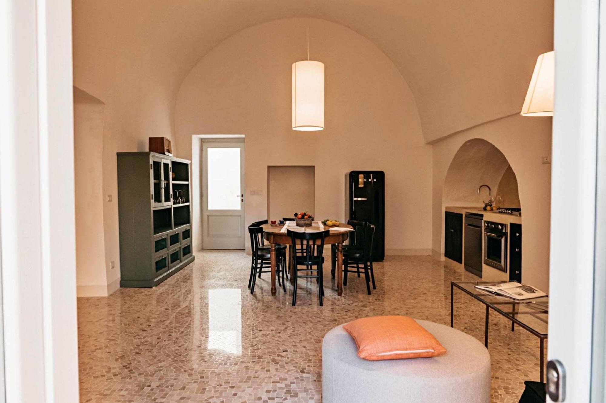 Palazzo Pati Hotel Tiggiano Екстериор снимка